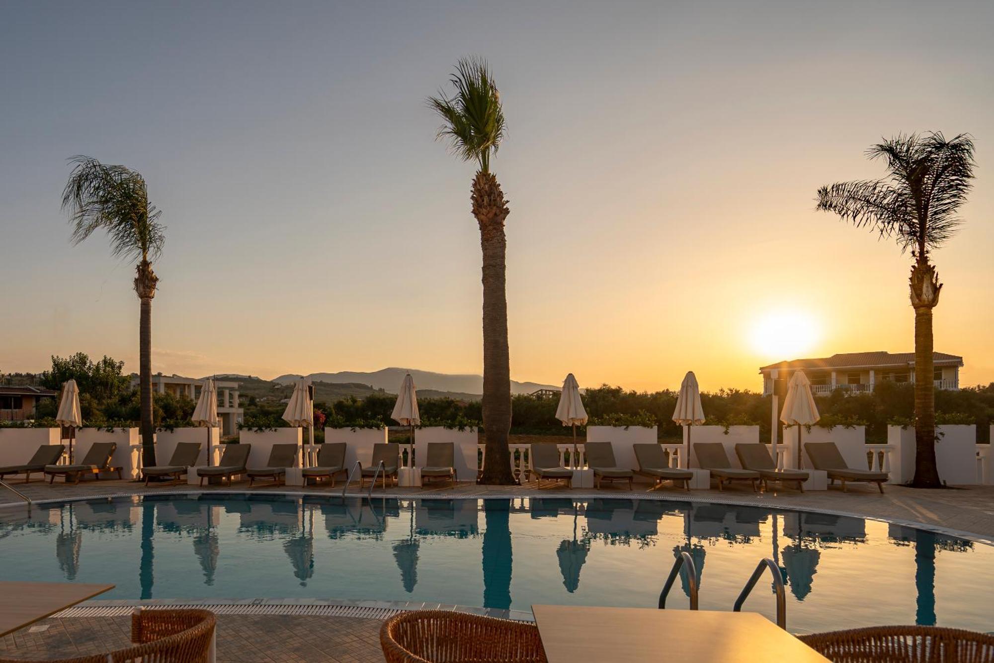 Arkadia Hotel Kipszéli Kültér fotó